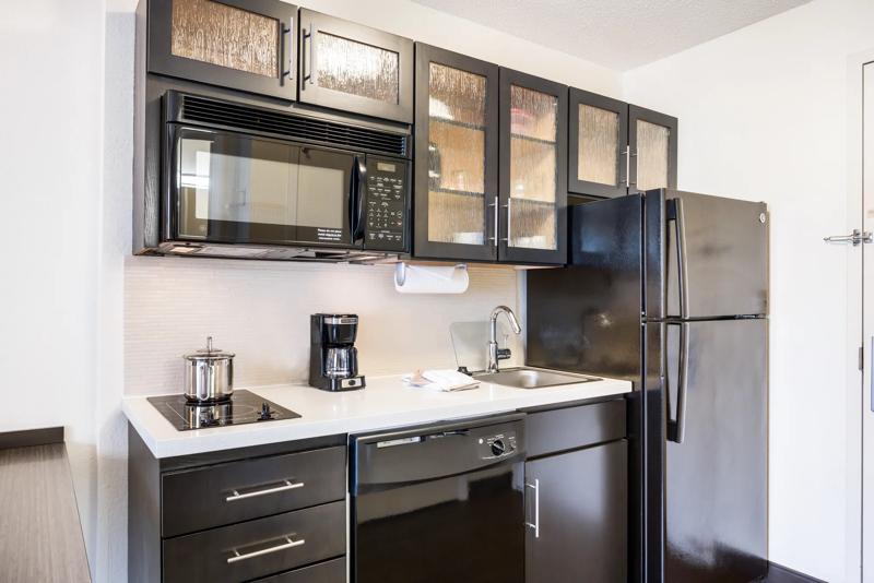 SIM_Albuquerque_GuestRooms_Kitchen - C6079250-6CA4-4011-B23FB945E6DE43F5