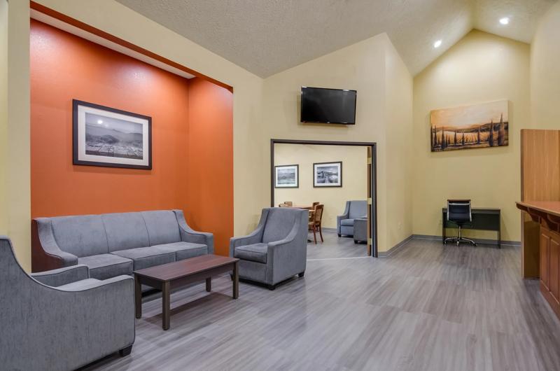 ABVI_IndependenceVA_Lobby_Lounge - C7338835-FEAD-4979-AF24D4E29362471C