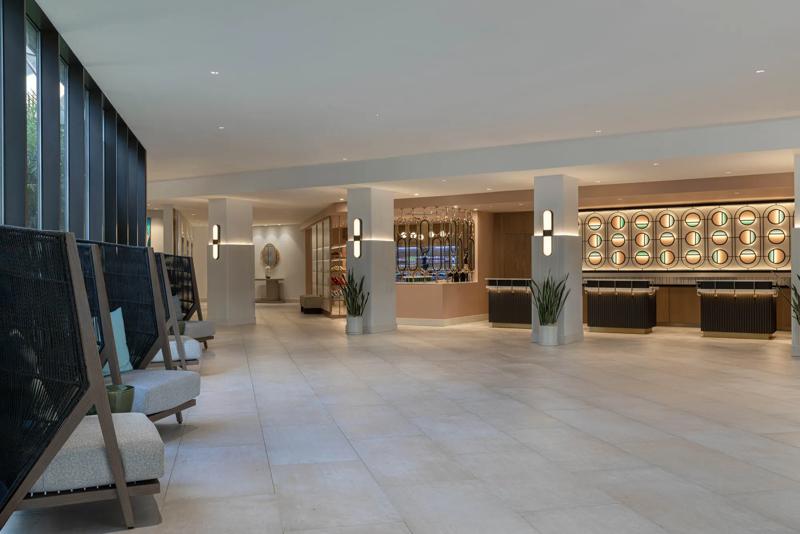 SHR_MiamiAirport_Lobby - C8658023-4733-43AA-878171AA20DE3935