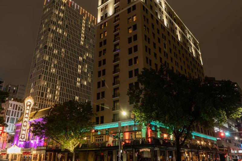 TRS_StephenFAustin_Exterior_Holiday_Holiday Lighting - C8FD5632-D06D-4729-ABFF3096D47C47BB