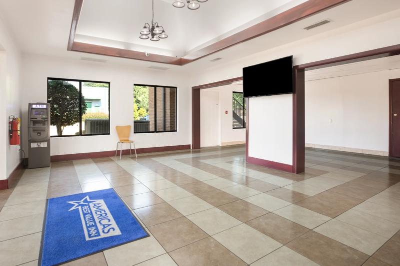 ABVI_StockbridgeGA_Lobby_Walkway - C9D72040-5807-48A2-9DA8D64076DC271A