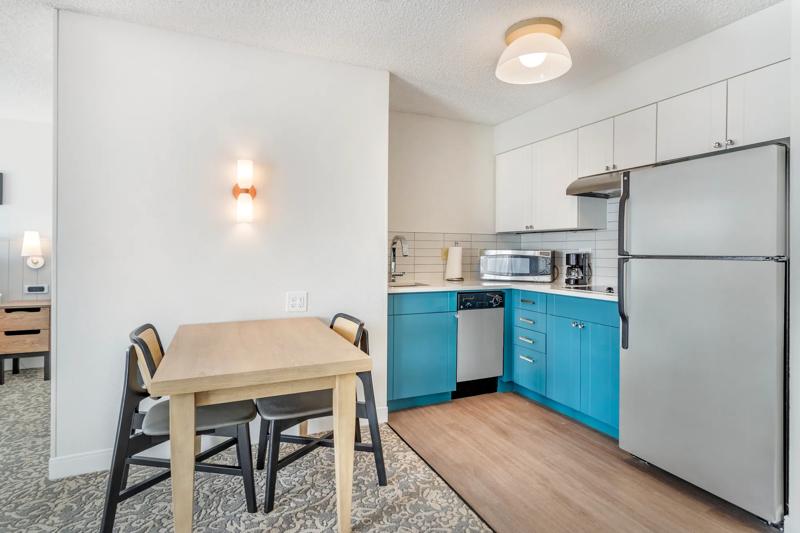 SES_SanAntonioDowntown_GuestRoom_StudioSuite_OneQueen_3