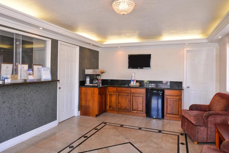 ABVI_SanBernardino_Dining_Breakfast Area_Coffee - CB59D992-3676-4520-A423D32AB004B430