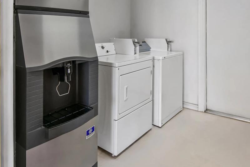 ABVI_Weatherford_TX1427-Laundry-1 - CBD873CE-1000-46E6-9BFC76CC423E7B0C