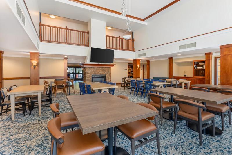 SES_AnaheimResortArea_Dining_Bkfast-1 - CCBFA2C2-795F-40A0-817A86B99F9CDD21