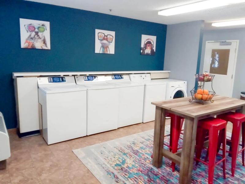 SIM_Somerset_Amenities_Laundry - CF7CCA89-EDE6-405C-BFA7058022F80D33