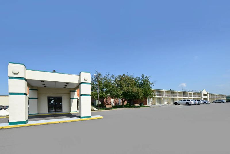 ABVI_PhillipsburgNJ_Exterior_Entrance_Angled - D00413E7-2BF8-4A91-842991560304B70A