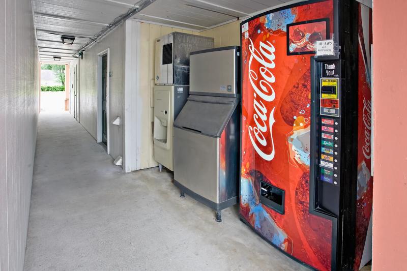 ABVI_PrincessAnneMD_Amenities_Vending - D0B4F5FA-033B-42AC-8043B2F5EAA66209