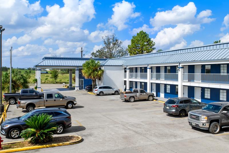 ABVI_GonzalesLA_Exterior_Parking - D16536B9-D978-4B63-8031300D1C611D96