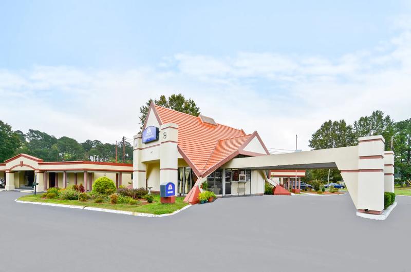 ABVI_SmithfieldNC_Exterior_Front_Angled - D1998FB0-37EB-4F36-9C45B4BE0B7E50AB