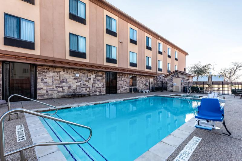 RLIS_Mineral Wells_Pool - D2EC3D3C-5D53-4C3E-A1621B5BBEC82AC3