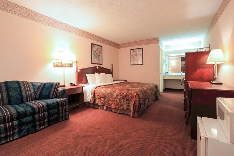 ABVI_NorthCapitalNC_GuestRooms_King_Room - D3543243-1046-40D3-B1BF73C0D6E5A112