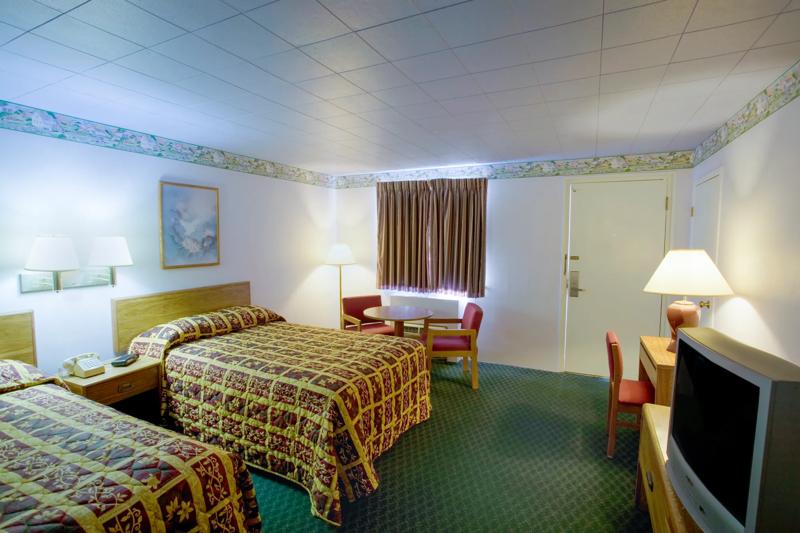 ABVI_LichfieldIL_GuestRooms_Two Doubles_Room - D47F549A-8C8C-406C-BBD21C7CE5638C3D