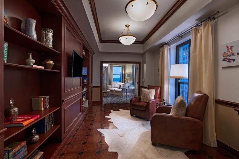 TRS_StephenFAustin_GuestRooms_Governor's Suite_Lounge Area - D69D3B58-CAE8-4438-8A0230A45BBC5937
