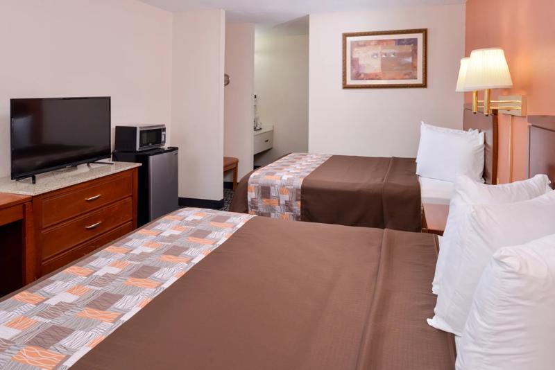 ABVI_SullivanMO_GuestRooms_Two Doubles_Room Amenities - D8565852-7FD8-4491-A517C88F397637A5