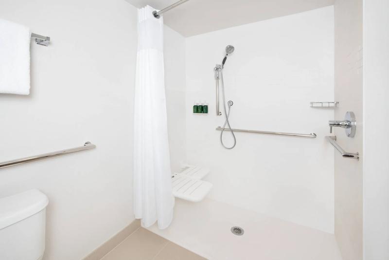 SES_AtlantaKennesawTownCenter_GuestRoom_11 - D85A7AF8-C2F5-4D03-9441BF2D8F5D43B0