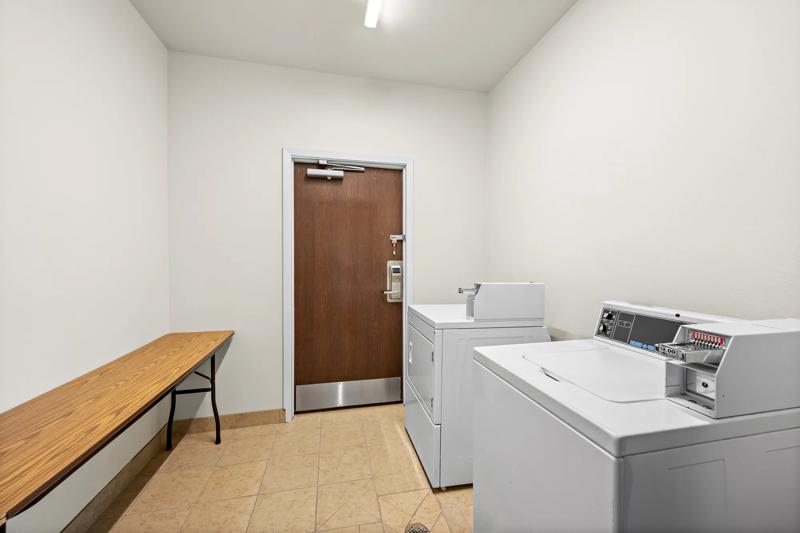 ABVI_Somerville_TX1575_Laundry-1 - D9D91C9D-D4E5-4E3C-A43EA3BF1C364F7A