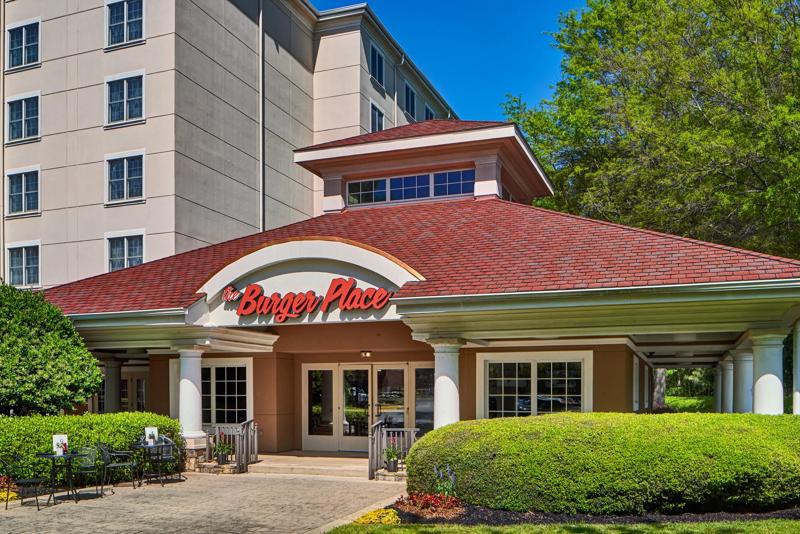 SHR_AtlantaAirportSouth_Dining_TheBurgerPlace_Exterior.jpg - DA161A28-2FA2-4DF4-9FC91AADBC8C5F1E