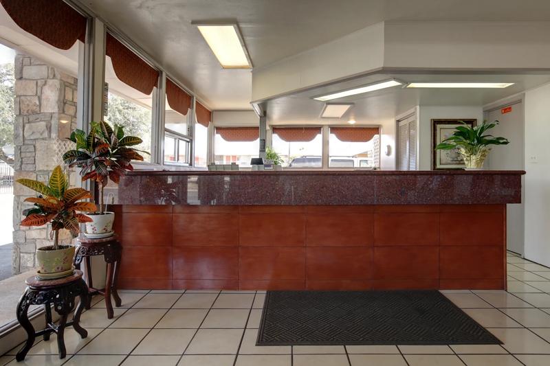 ABVI_Uvalde_TX1633_Lobby - DD22F859-A625-4E8D-AF41832F8B3D6C37