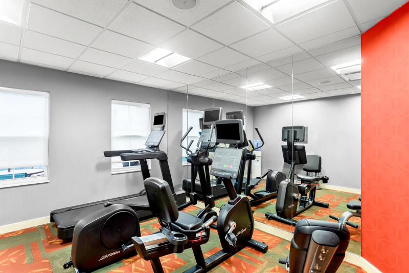 SES_Charleston-FitnessCenter-1 - DE5E72DB-9B38-4C51-BF548A5E61DBDD4A