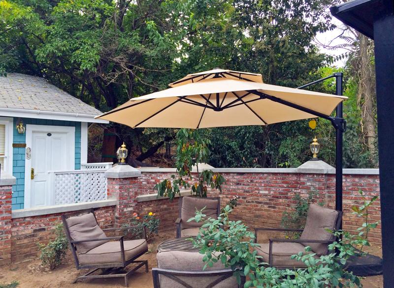 ABVI_RoyalCarriageCA_Amenities_Patio - DED287F7-DC32-43C8-B72F0822EFD0D59D