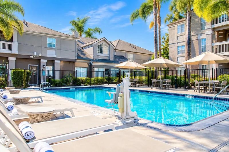 SES_SanJoseAirport_Amenity_OutdoorPool