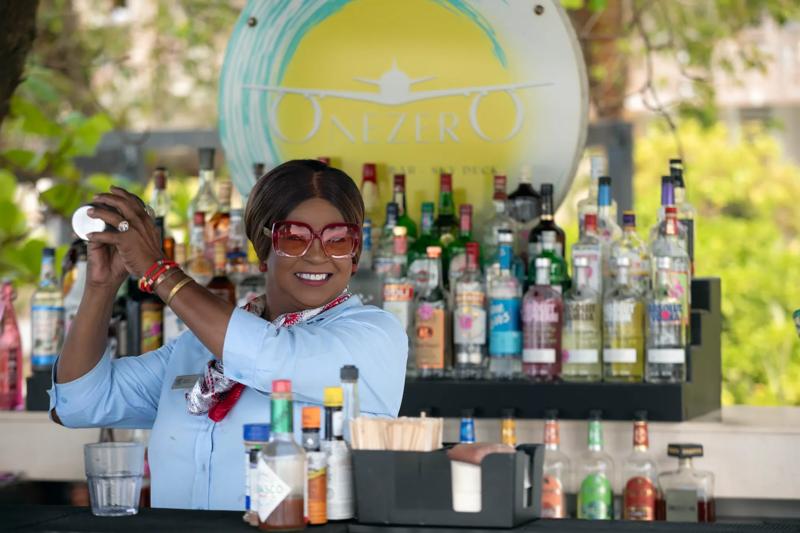 SHR_OceanPoint_Pools-Point-Pool-One-Zero-Pool-Bar-02
