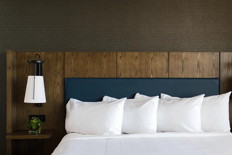 SHR_NashvilleAirport_GuestRoom_Suite_Bedroom - E0A75DF6-8F71-4047-ACBFA15C27136E7E
