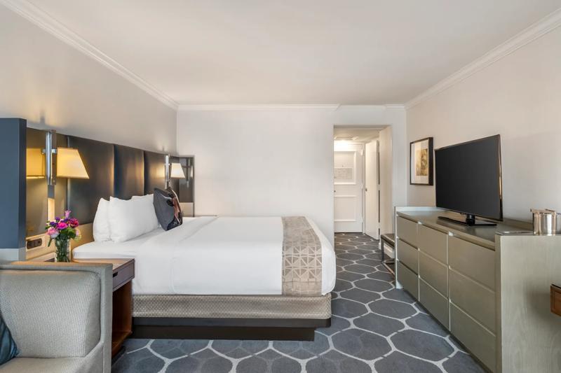 In-Room Amenities at The Royal Sonesta Houston Galleria