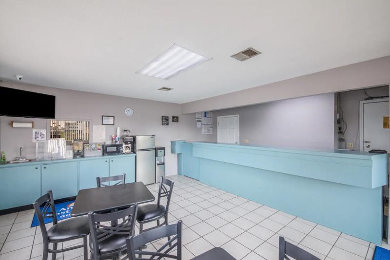 ABVI_GiddingsTX_Lobby_Seating - E788791D-2D21-4BF6-9D891513FB54CAEC