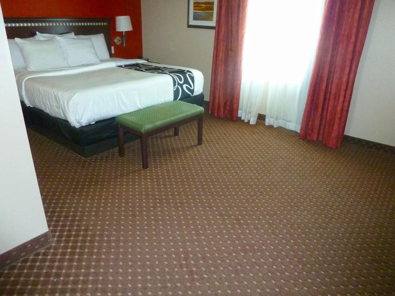 ABVI_GunBarrelCity_GuestRooms_King with Jacuzzi_Room - E846D86E-22DB-42CF-9C7F3383579F50CF