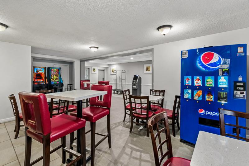 ABVI_CarlislePA_Dining_Breakfast Area_Tables - EA6F0331-BF2C-4B96-AD2A3C05854498FE