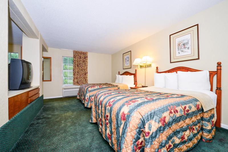 ABVI_WinnsboroSC_GuestRooms_Two Doubles Suite_Room - EBC9740C-9643-49B9-B9A6D1B03CF610F5