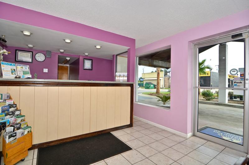 ABVI_StGeorgeSC_Lobby_Entrance - ED5DEB9D-E3F8-46CF-AC83D98253752A11