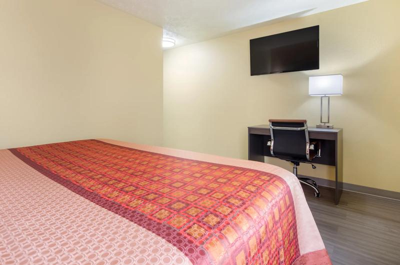 ABVI_IndependenceVA_GuestRooms_King Suite_Room Amenities - EE3FE5D9-B949-4247-B89CB9FBB80F512E