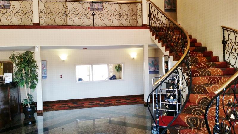 ABVI_WestmorlandCA_Lobby_Staircase - EE43E07C-C70B-4F0B-AC309ABD29277B5A