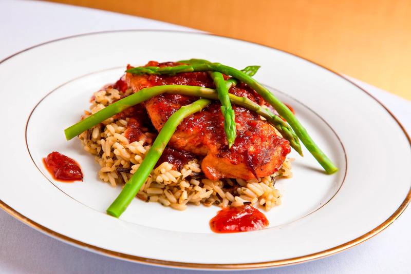 SEL_ChattanoogaHamiltonPlace_Meetings_CateringEntree - EEA49C75-38B6-4658-A4BAEFEF47ACA270
