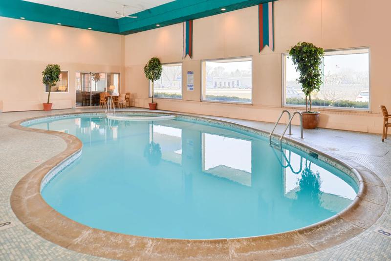 ABVI_StCloudMN_Amenities_Indoor Pool - EF20F57F-1ABB-44F5-B64F6D49FF94E3E3