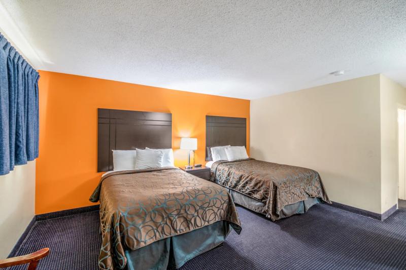 ABVI_GiddingsTX_GuestRooms_Two Doubles_Room - EF7CEF8E-E853-429E-89AE8B2F504E6727
