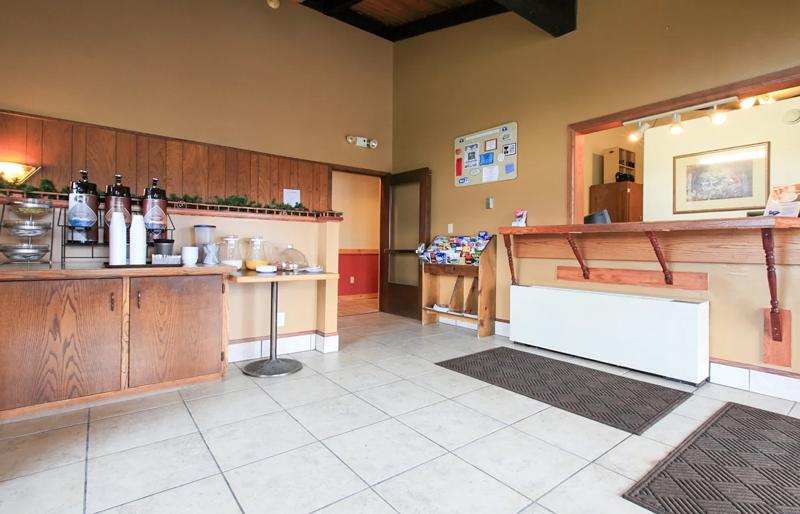 ABVI_HinckleyMN_Lobby_Front Desk - EFD5EBF2-866A-45CD-A14198BC9F2A5B5E