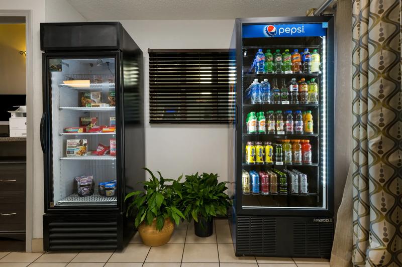 SIM_HuntsvilleResearchPark_Amenities_The Market - EFDDB406-5B7C-4DF4-B54BB9DF110E2C6B