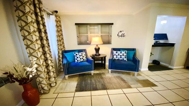 SIM_HoustonCityCentre_Lobby_Enterance - F0142C13-5E49-4547-897C75D7926E2863