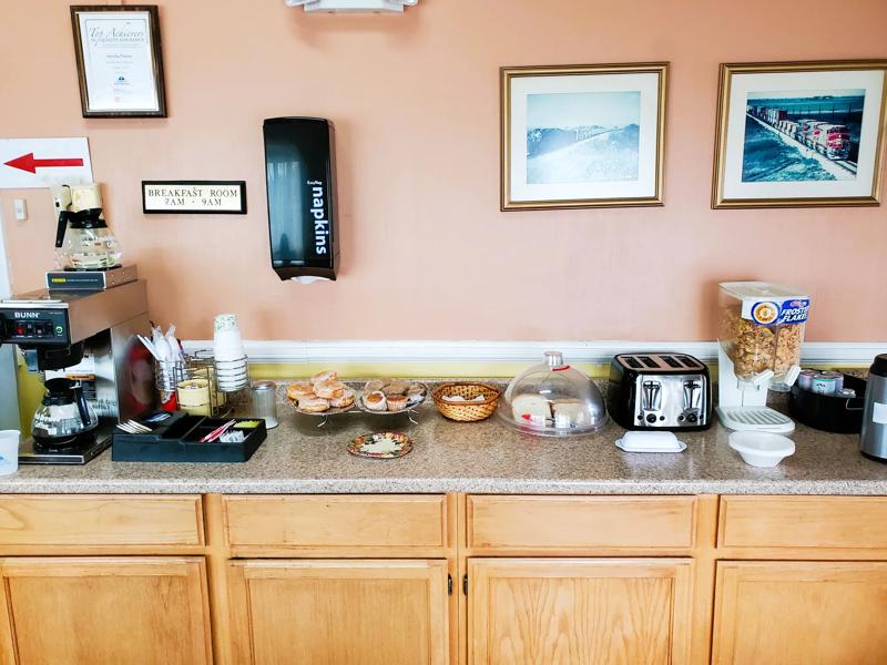 ABVI_ArkansasCityKS_Dining_Breakfast Area - F0248BC9-F618-4E74-A9E4C010AAECDF5C