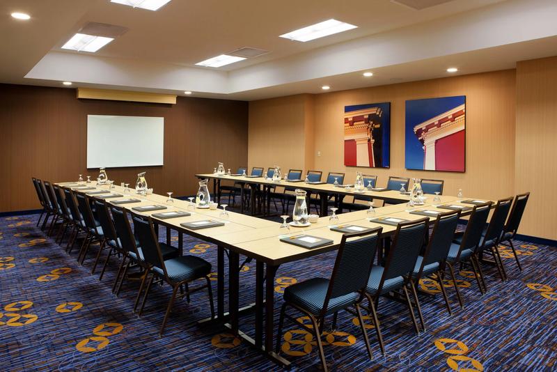 SHR_Emeryville_Meetings_AlamedaIsland_UShape