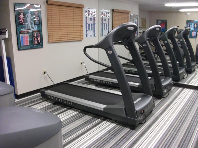 SIM_MinneapolisRichfield_Amenities_Fitness Center_Treadmills - F21CD4F7-9108-4C83-BA7C8CE24F454959
