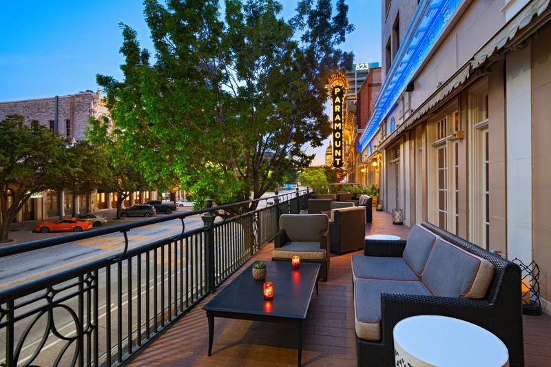 TRS_StephenFAustin_Dining_Stephen Fs Terrace_Seating_Dusk - F3E2CB1B-9F01-4197-AE442BFBBA36FB48