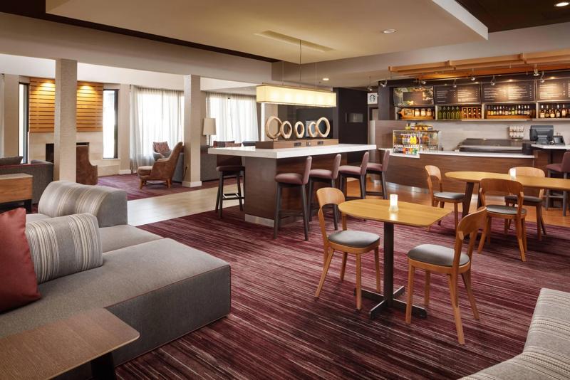 SEL_LagunaHillsIrvineSpectrum_Lobby_TheCommons - F85C42A6-4F5B-43B0-BF1A081B21187244