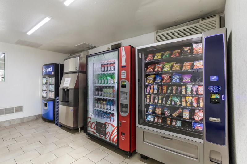 ABVI_BowlingGreenKY_Amenities_Vending - F88A3EB7-6CBE-4F1E-A096107FBFB486A4