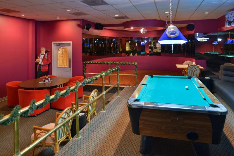 ABVIS_Victoria_TX0627_Lounge2 - F8ACD290-0E03-4FC8-BDC31867E33FE7E9