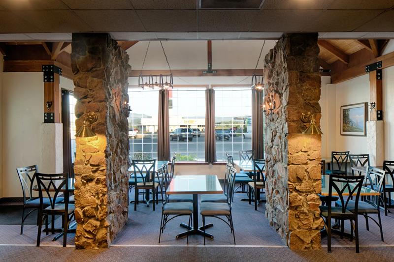 RLH_Ellensburg_WAELLE_BreakfastSeating_BE - F8B57122-8516-4AC6-8482B88AADF1FF0E